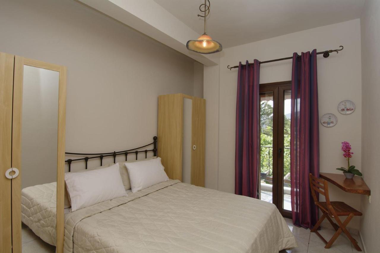 פורטאריה Iatrou House- Villa With Incredible View מראה חיצוני תמונה