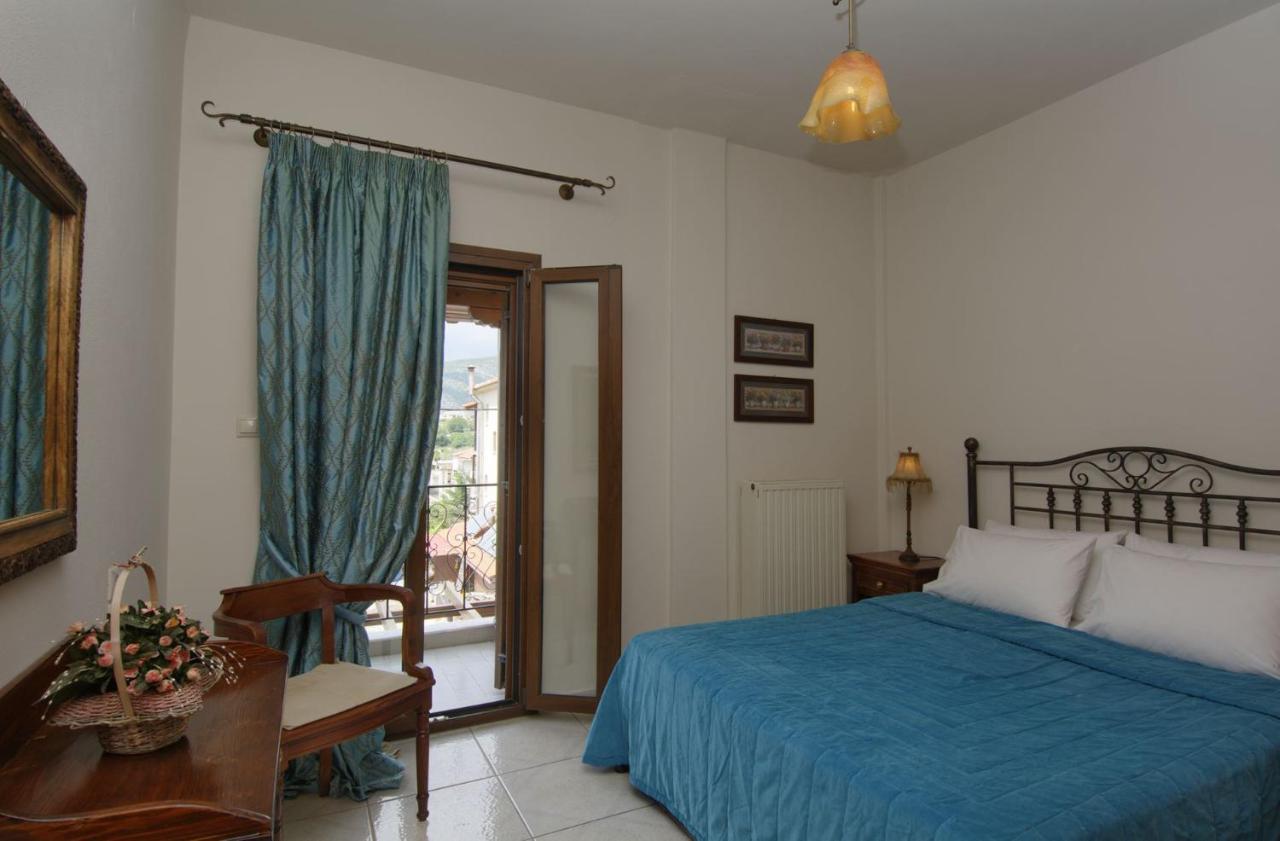 פורטאריה Iatrou House- Villa With Incredible View מראה חיצוני תמונה